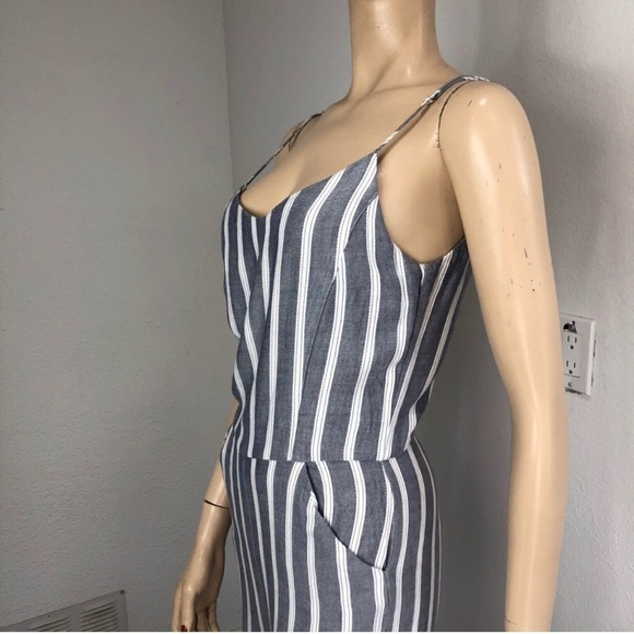 BELLE VERÉ sleeveless V-neck jumpsuit relax fit/stripe print minimalist - Picture 16 of 16